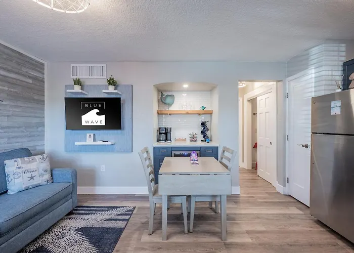 Blue Wave Motel